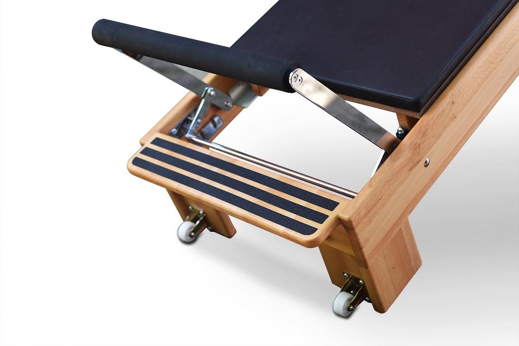 private-pilates-reformer-honeycomb-footbar